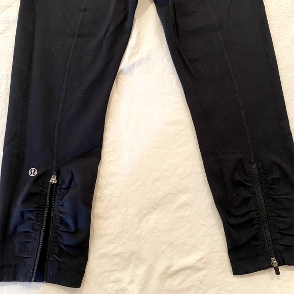 Lululemon Capri - Picture 1 of 7